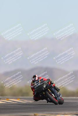 media/Oct-26-2025-Race Pace (Sun) [[c1447ca738]]/Non Verified (1st 20 Minutes of every Hour)/4-Turn 14 (1110am)/